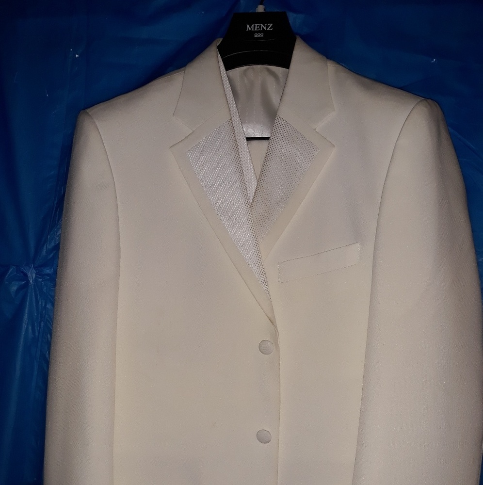 Cream 3 Button Single Breasted Tuxedo